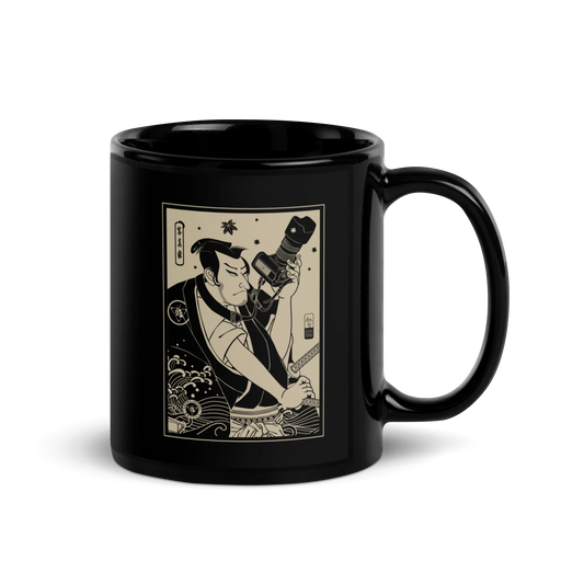 Samurai Photographer 3 Camera Ukiyo-e Black Glossy Mug