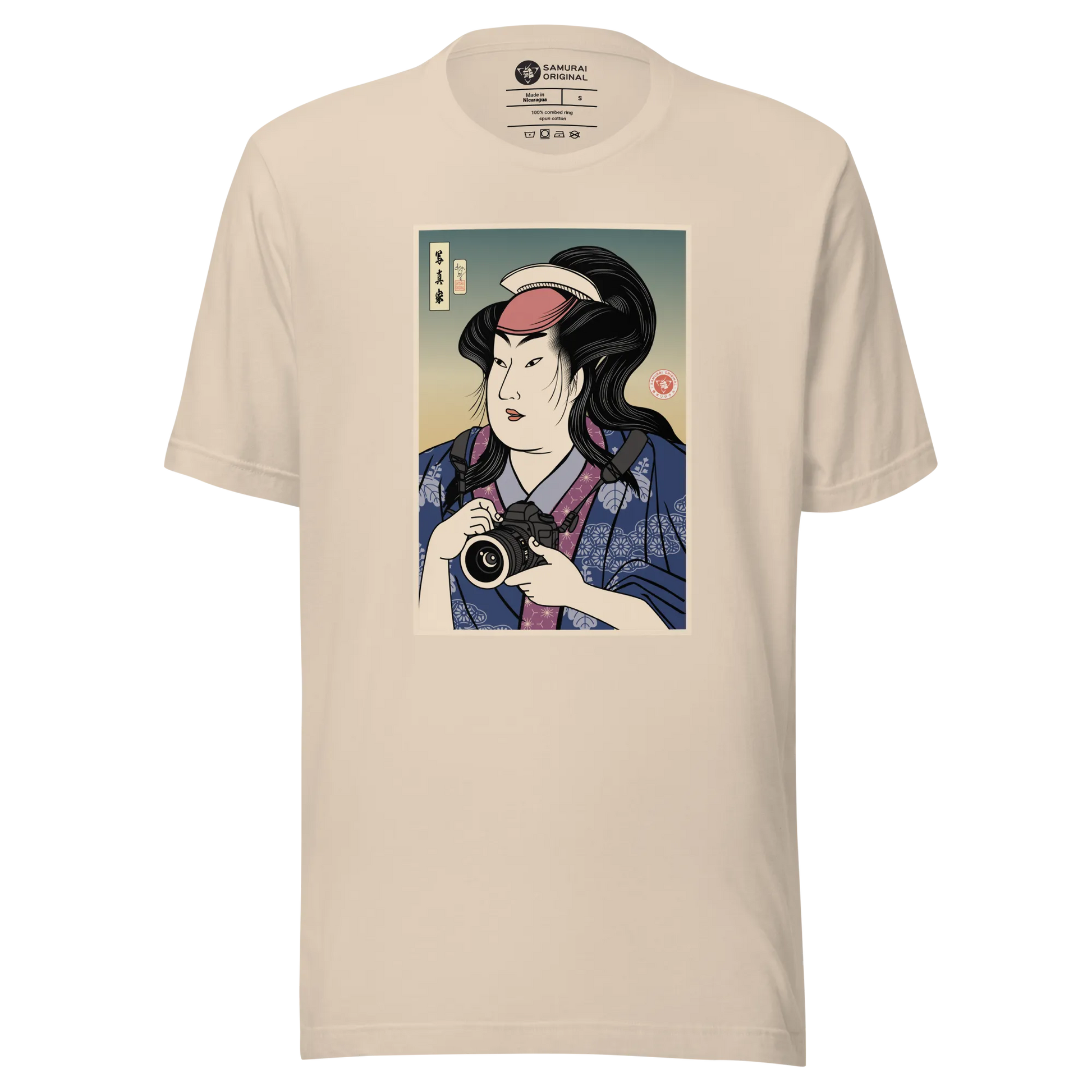 Onna Bugeisha Photographer Camera Japanese Ukiyo-e Unisex T-Shirt - Samurai Original