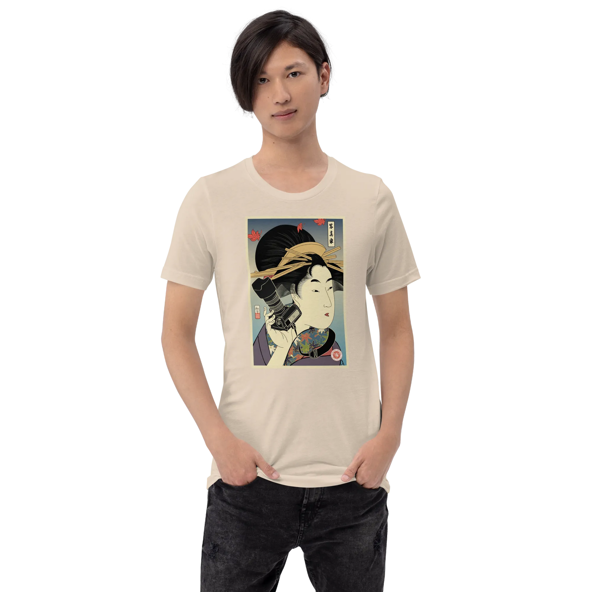 Geisha Photographer Camera Japanese Ukiyo-e Unisex T-Shirt -